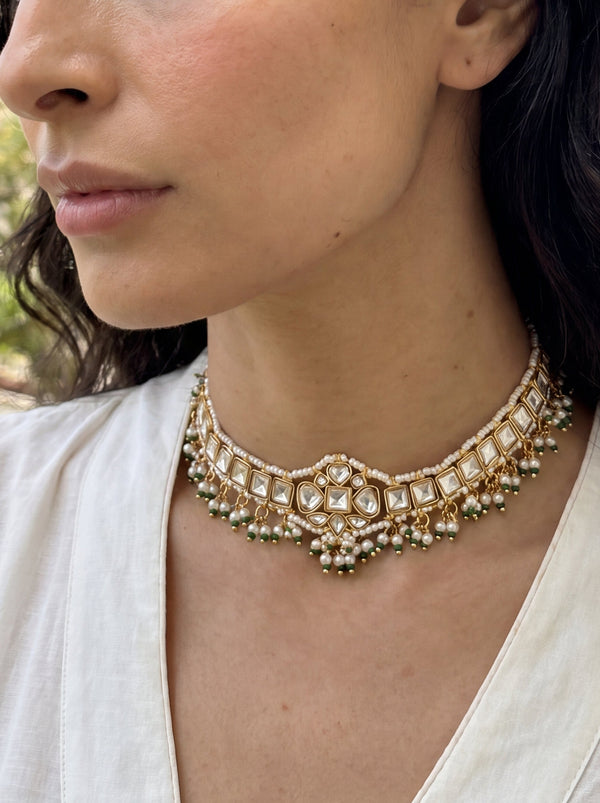 Charvi Choker