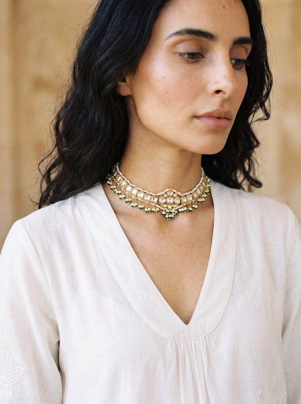 Charvi Choker