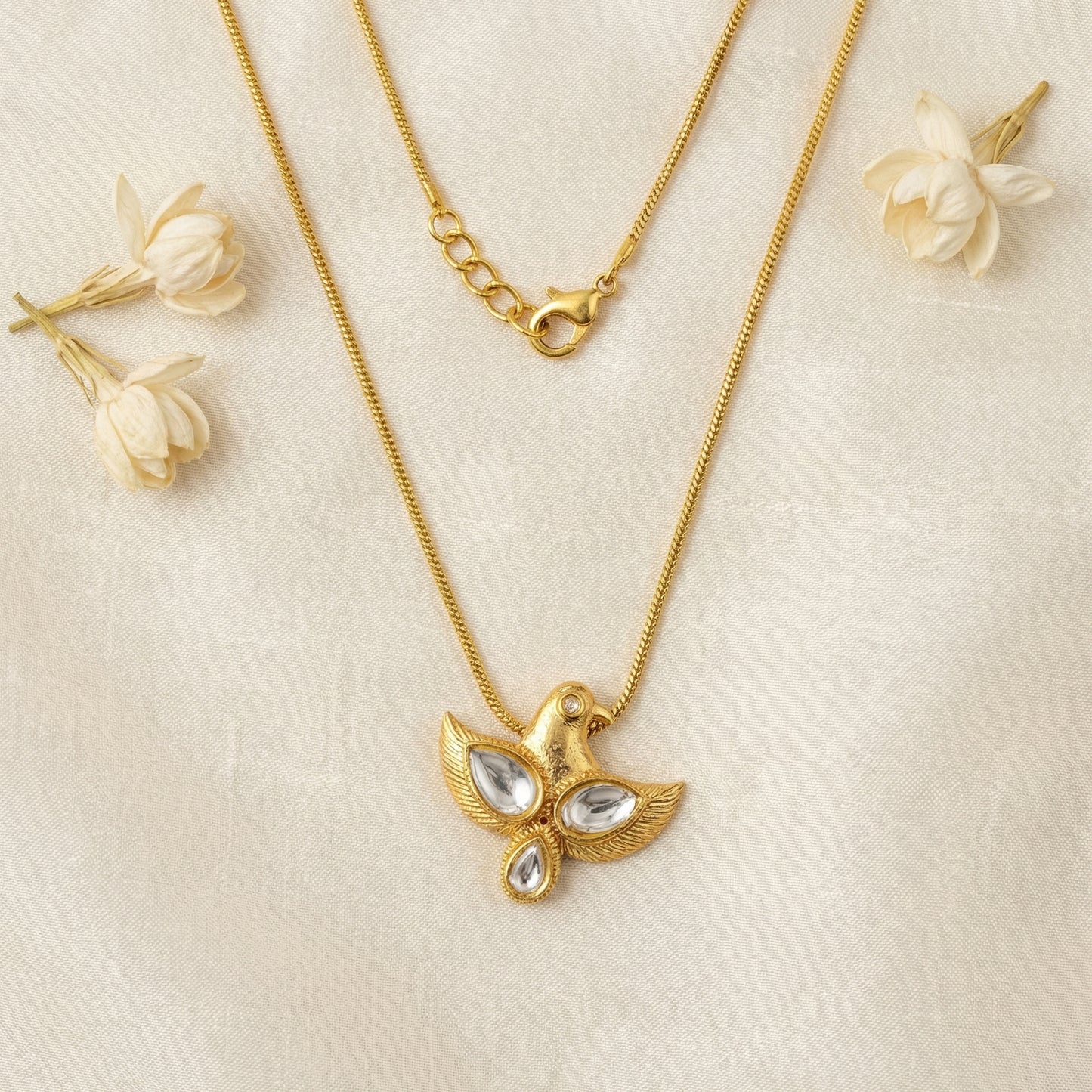Baaz Pendant