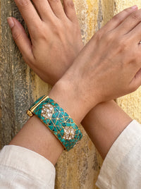 Neel Bangle