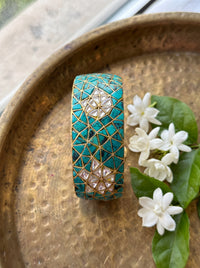 Neel Bangle