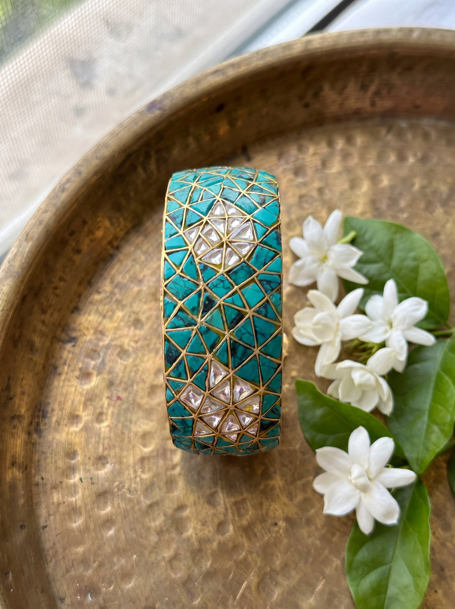 Neel Bangle