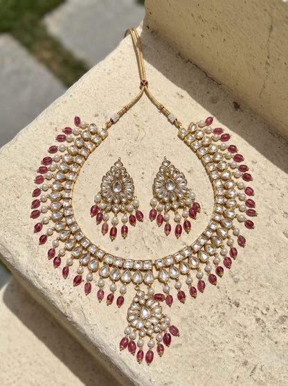 Rajeshwari Necklace Set