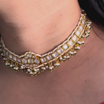 Charvi Choker