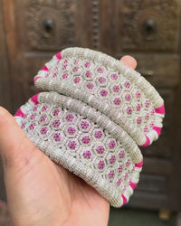 925 silver bajuband with a honeycomb lattice and ruby CZ clusters