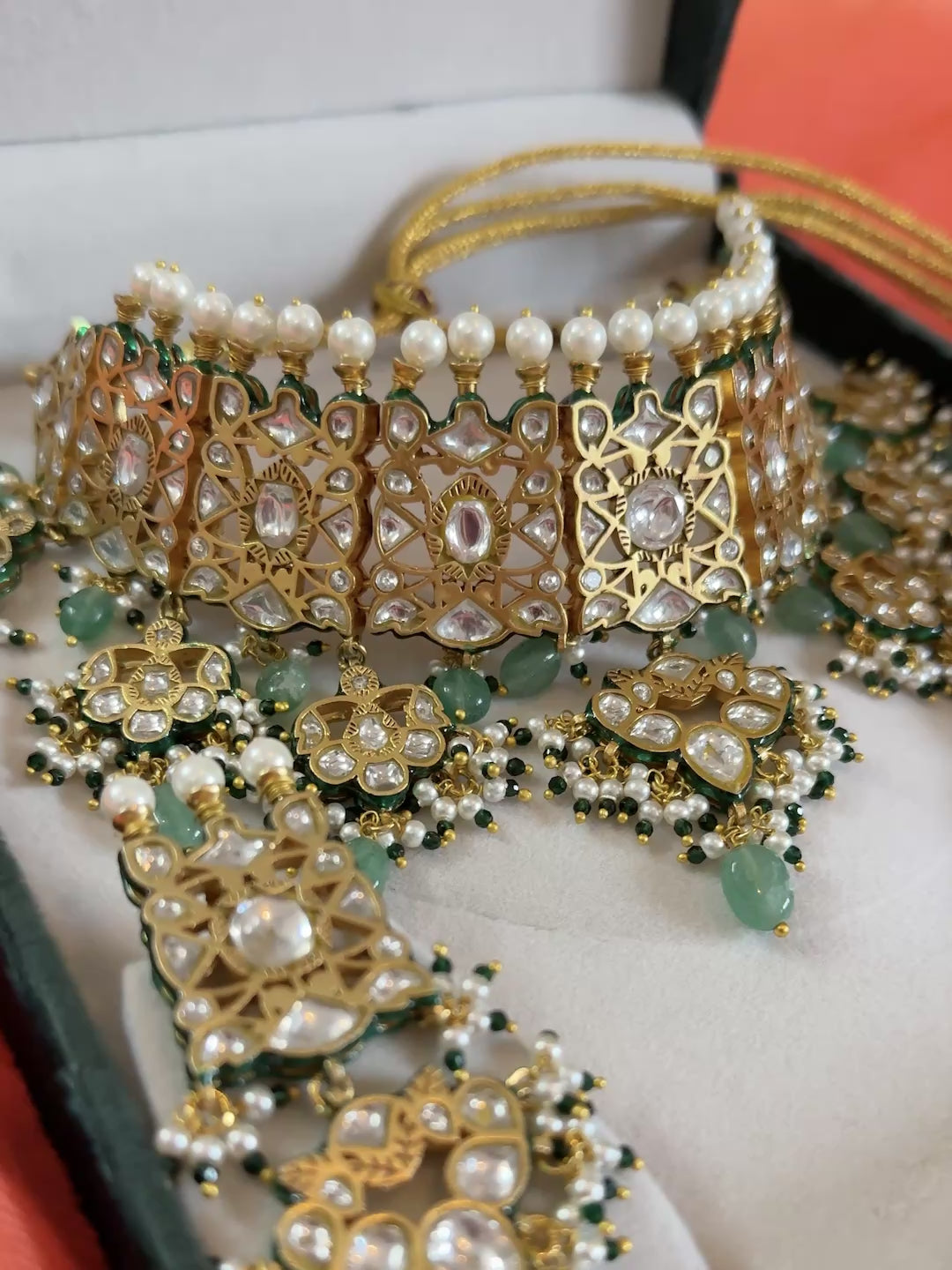Vrajrani Choker