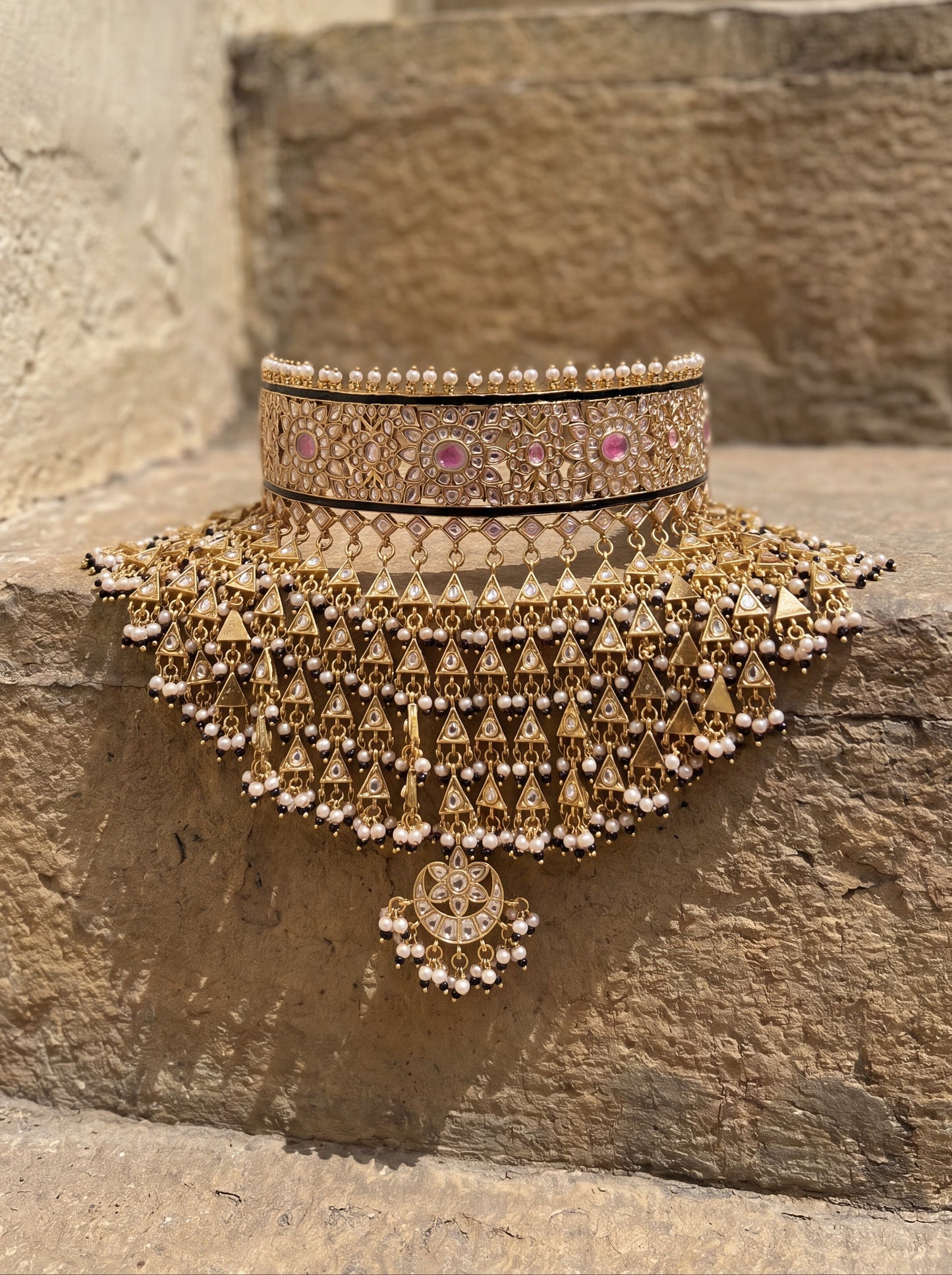 Ruhani Choker